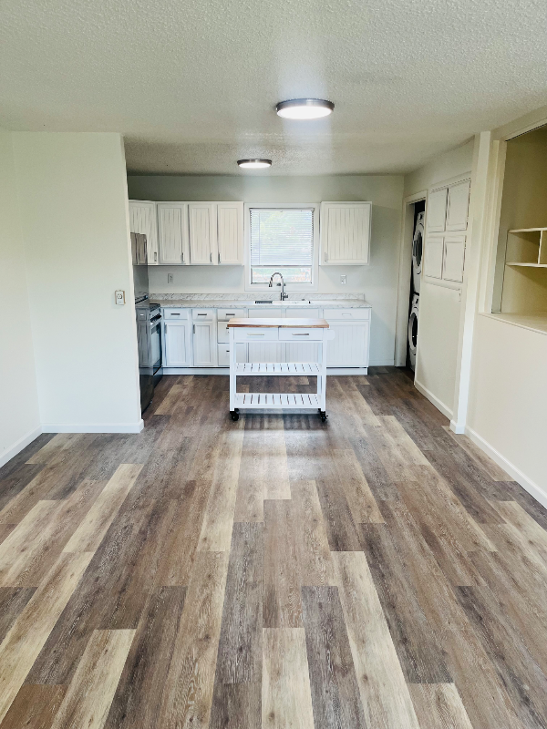 120 Sunrise Dr - Photo 2 of 15