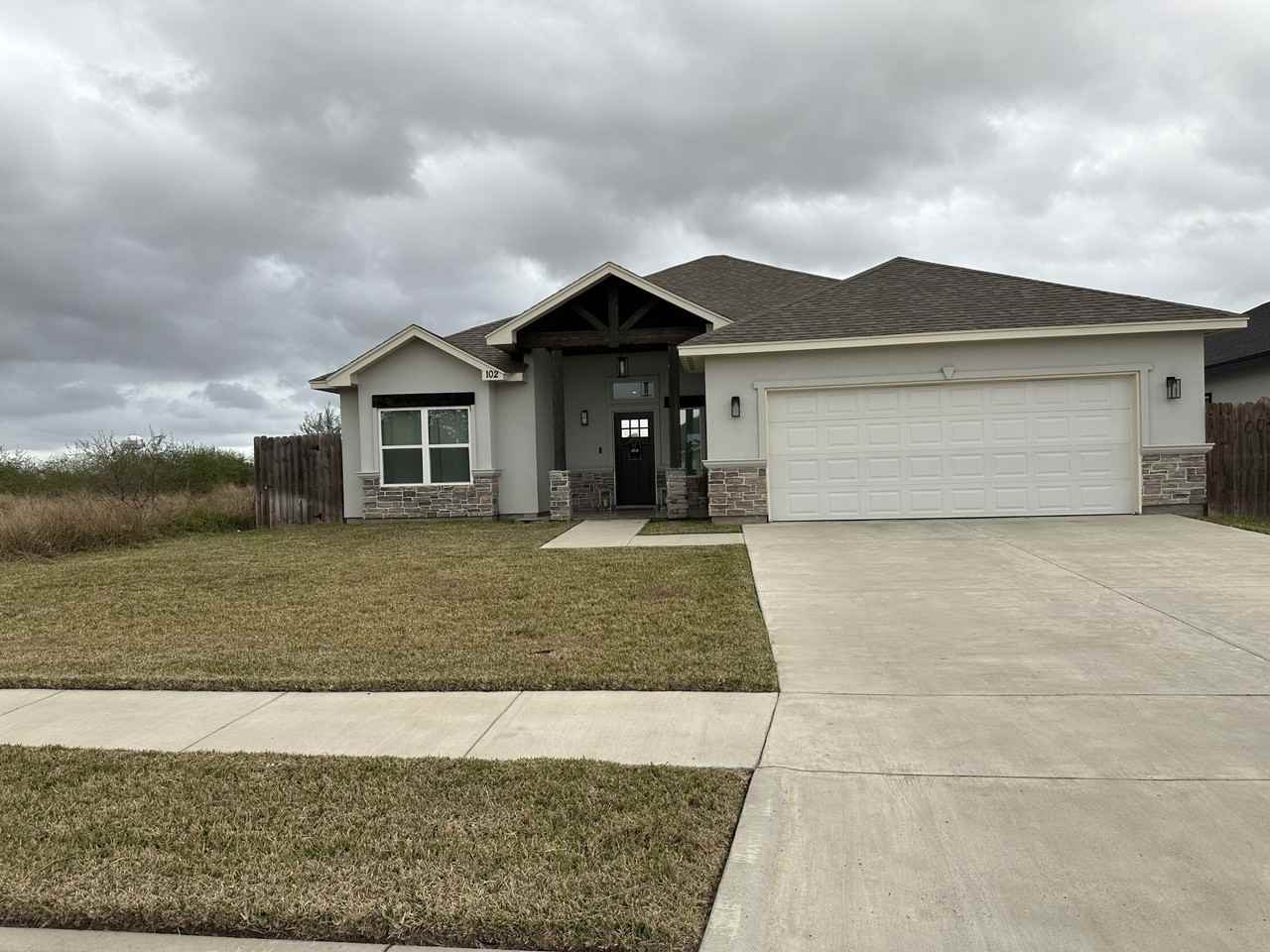 102 Gardenia Dr #NA - Photo 2 of 31