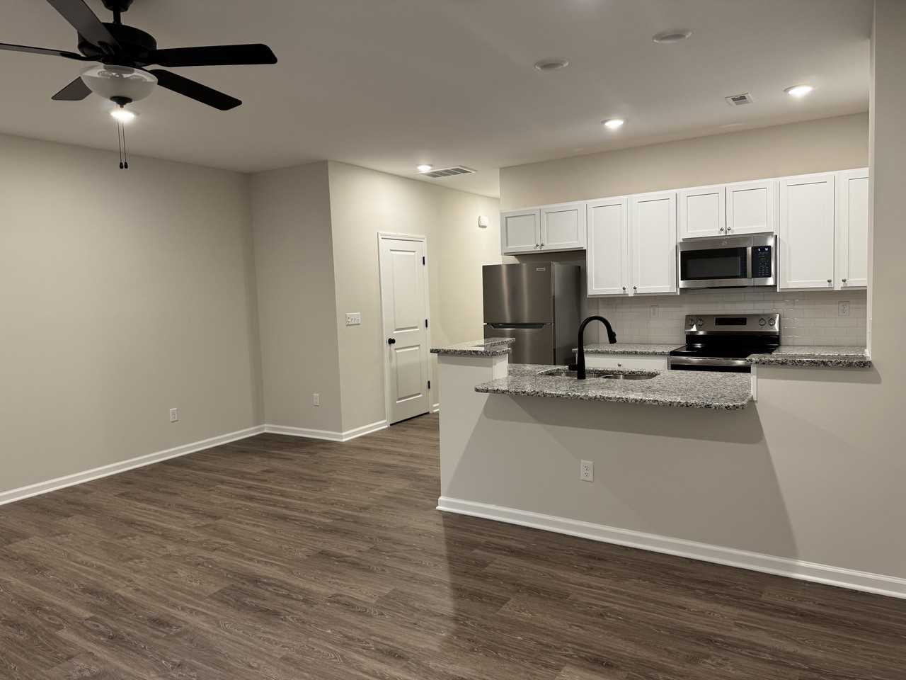 205 Cherry Way #102 - Photo 3 of 16