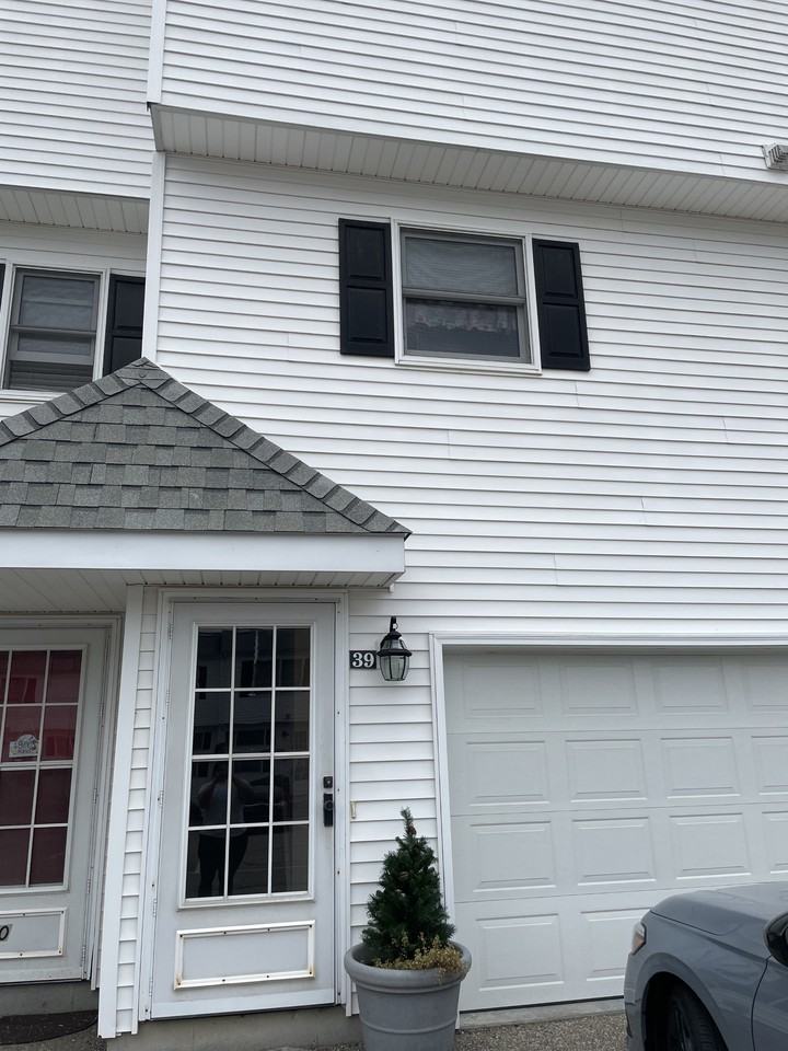 39 Commodore Cmns #39 - Photo 2 of 13