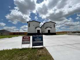 1010 Escondido Ln W #D - Photo 1 of 1