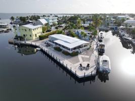 featured image of 1210 Saratoga Ln