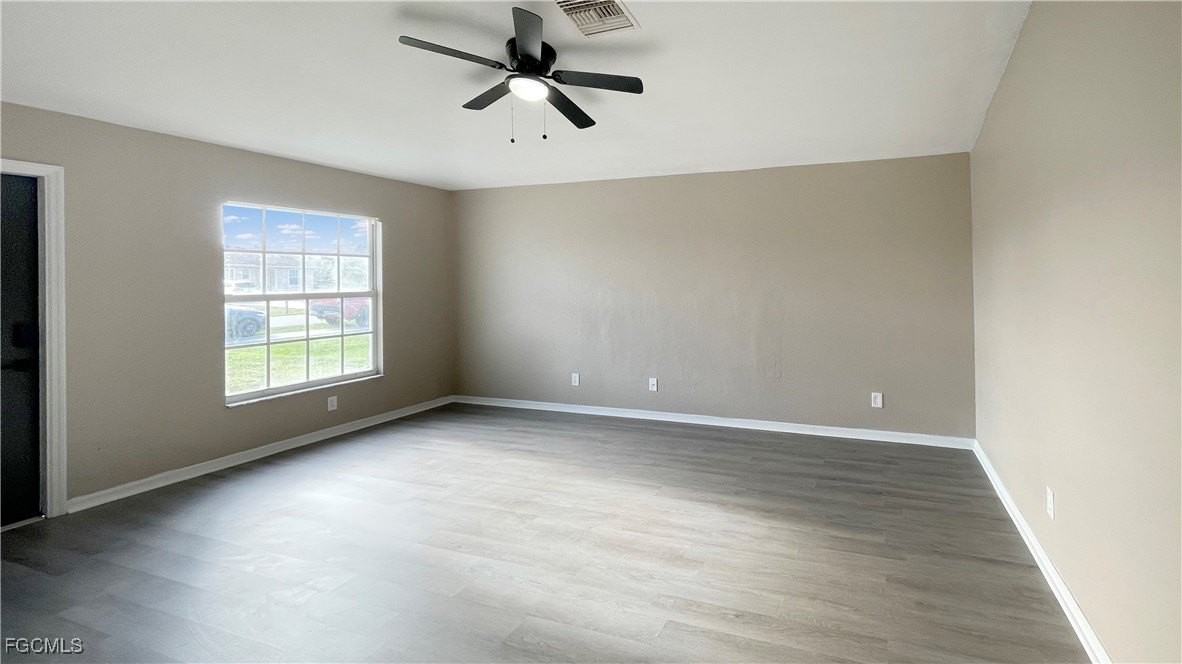 2602 Sunniland Blvd - Photo 5 of 24