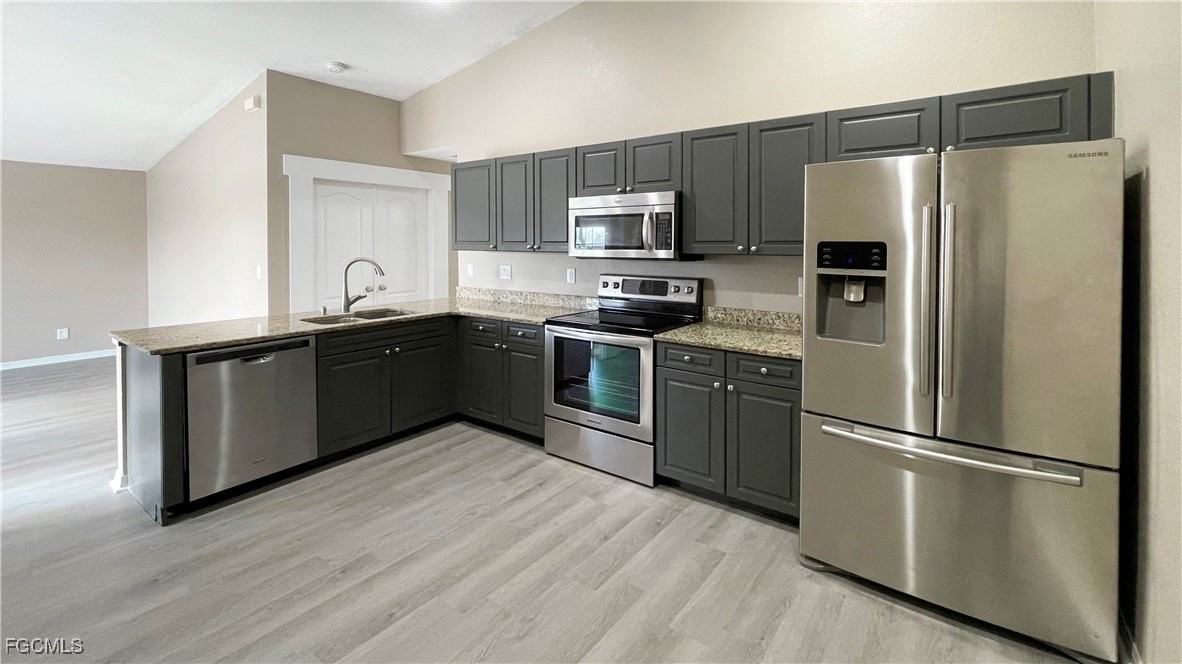 2602 Sunniland Blvd - Photo 2 of 24