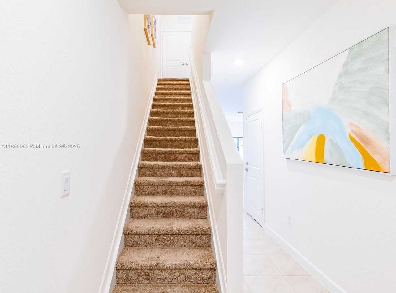 1156 Southwest 6th Avenue - Photo 7 of 13