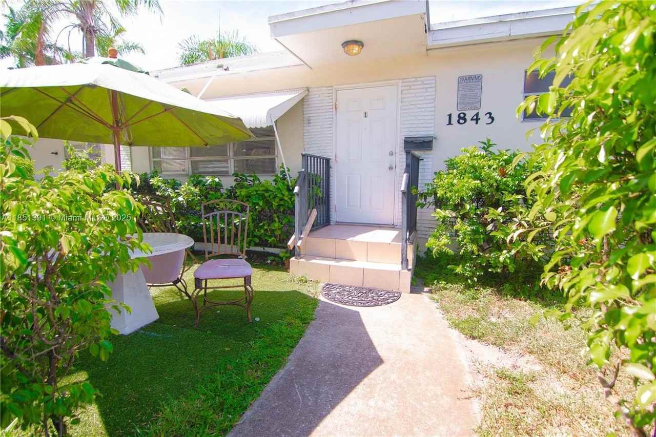 1843 Cleveland St #1-3 - Photo 2 of 7