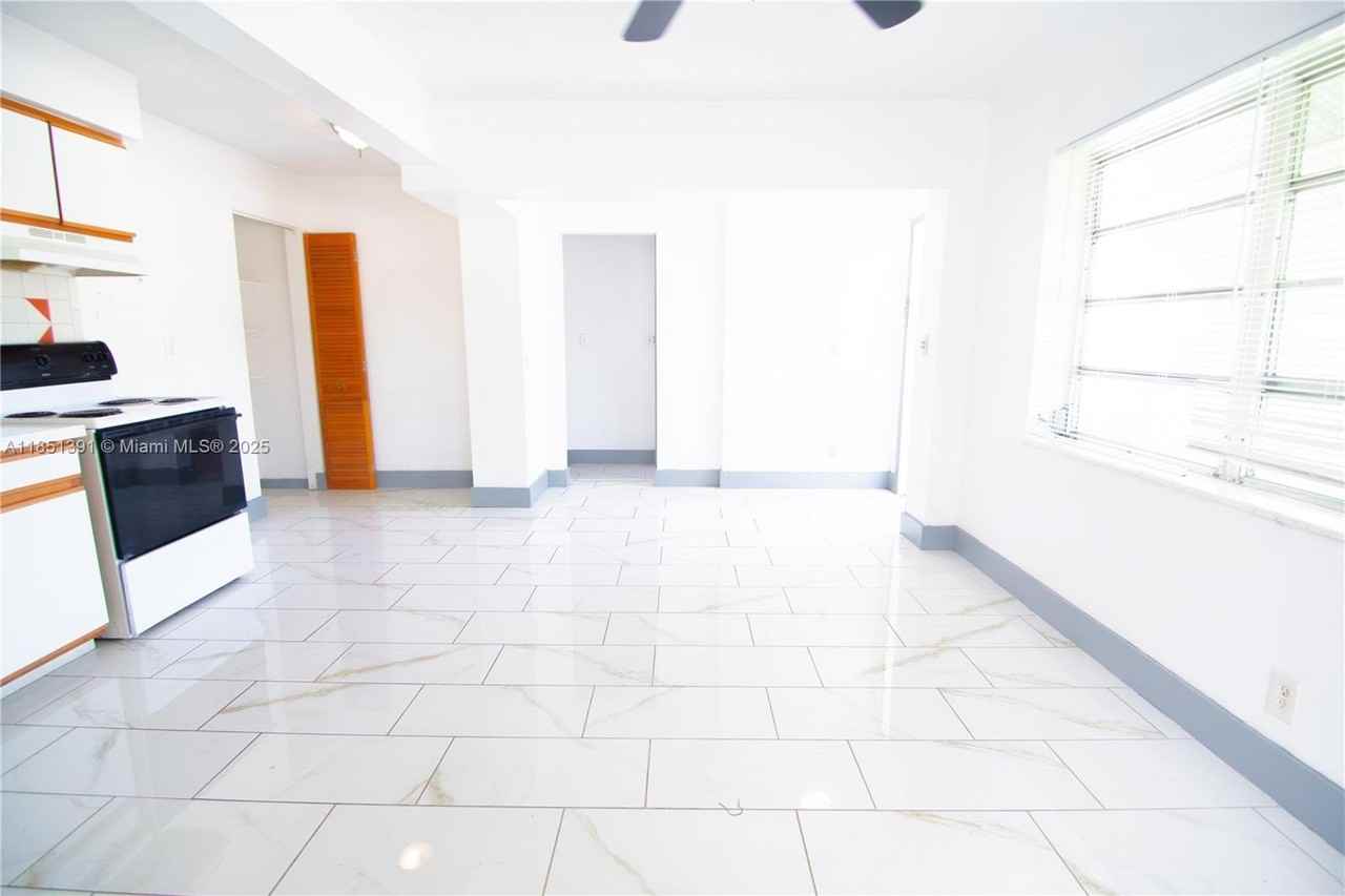 1843 Cleveland St #1-3 - Photo 5 of 7