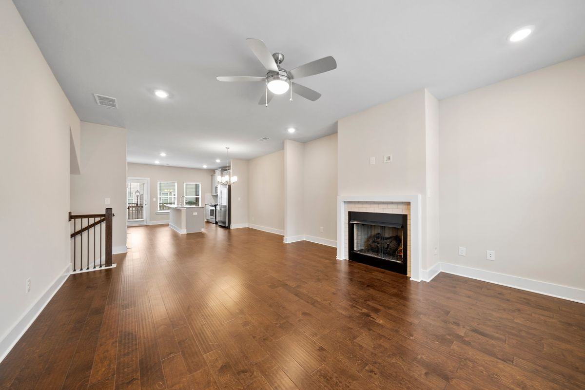 3761 Oxford Cir - Photo 3 of 23