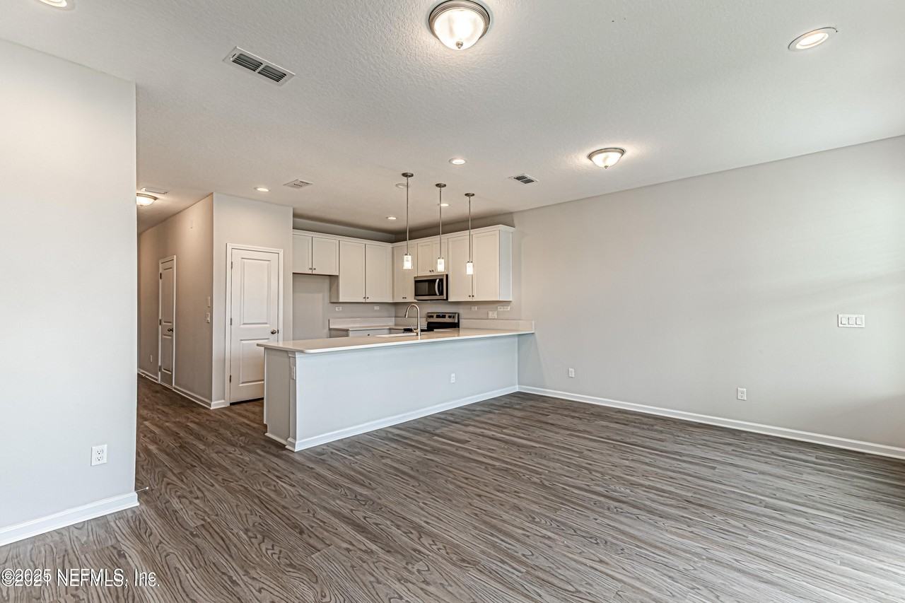 12895 Ludo Rd - Photo 7 of 14