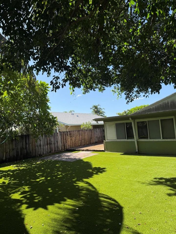 4565 Nw 3rd Dr - Photo 5 of 16