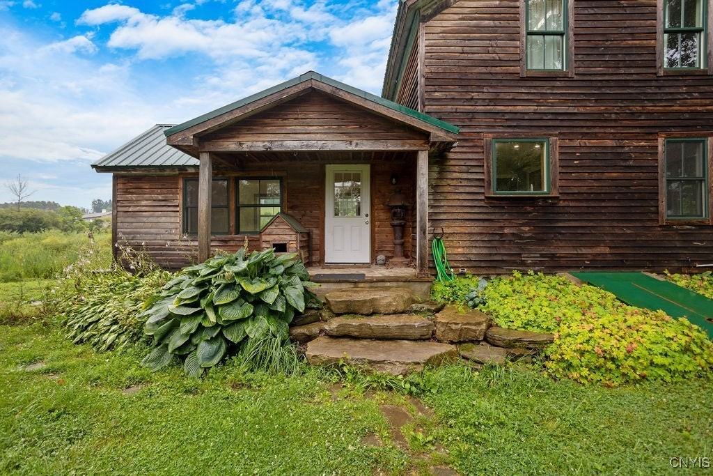 5652 E Lake Rd - Photo 3 of 34