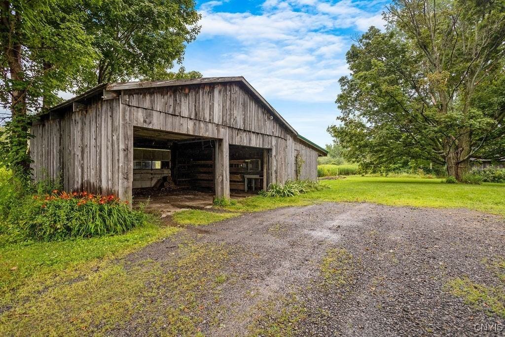 5652 E Lake Rd - Photo 6 of 34