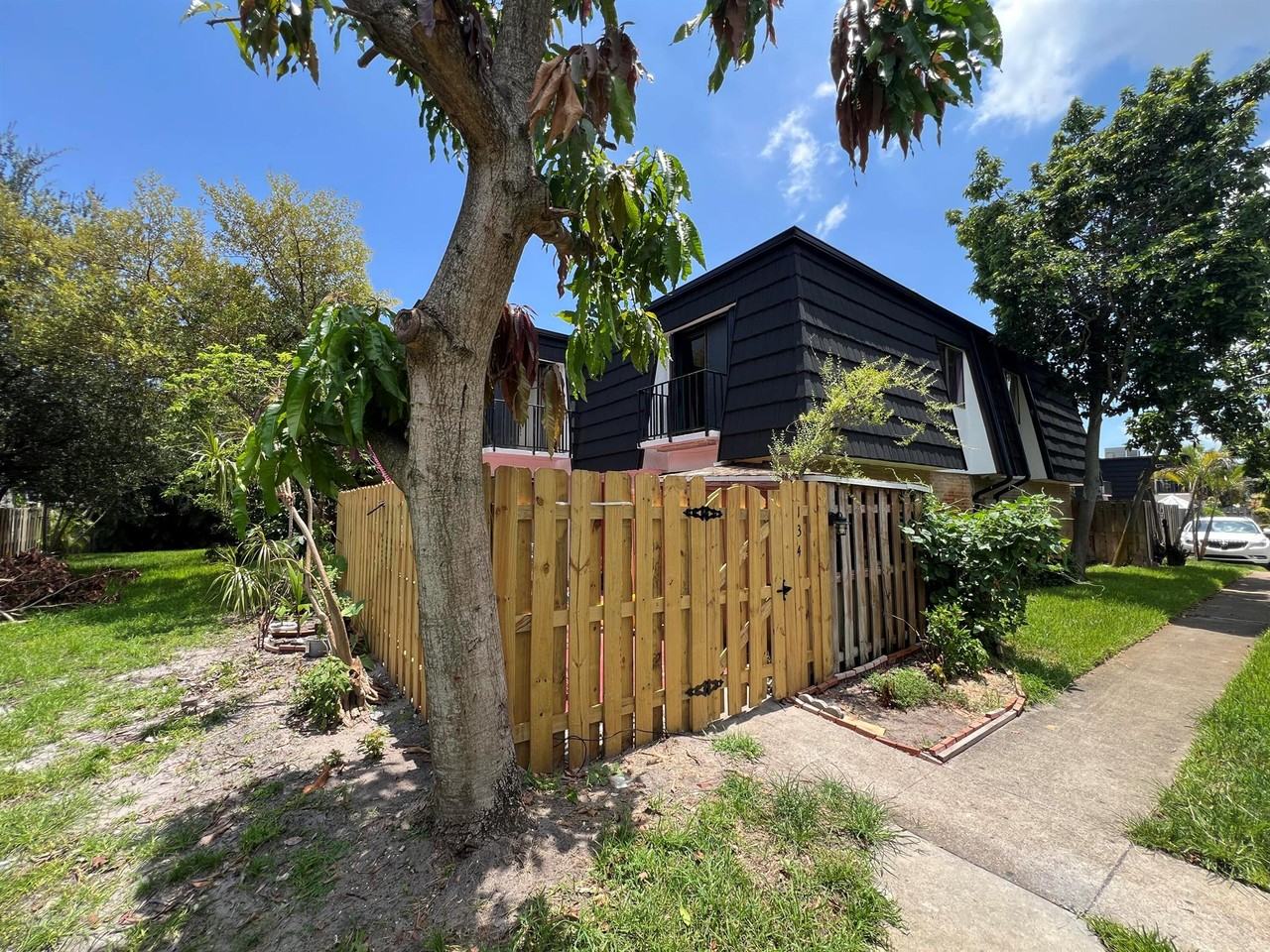 134 Woodland Rd - Photo 2 of 5