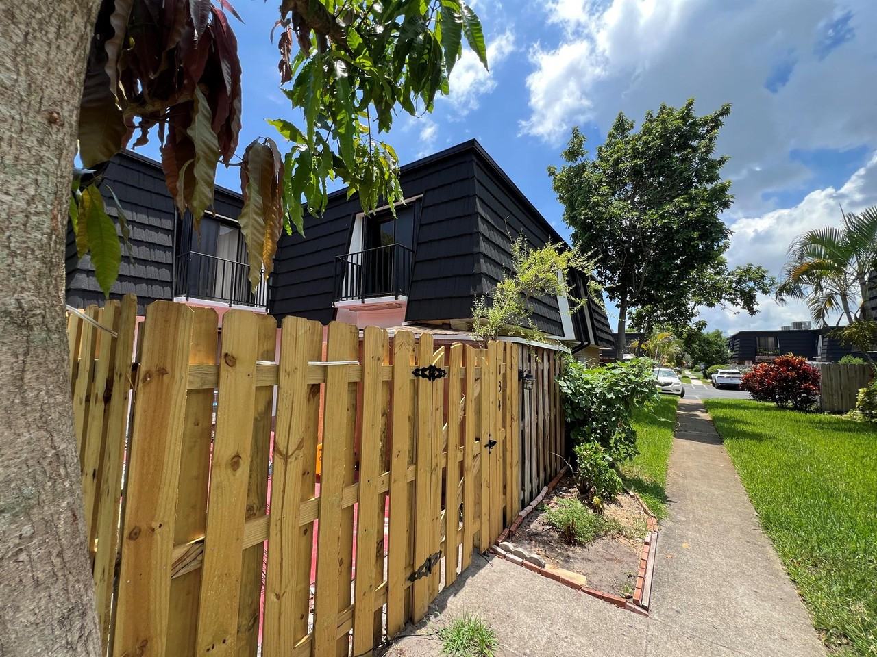 134 Woodland Rd - Photo 3 of 5