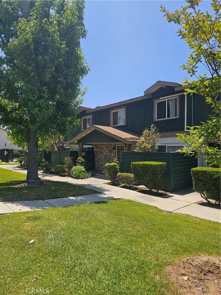 8172 Ferguson Grn - Photo 2 of 6