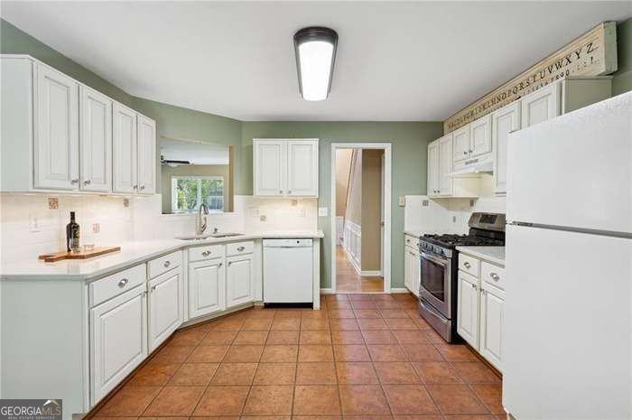 1097 Dalesford Dr - Photo 7 of 14