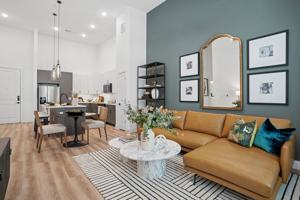 featured image of 505 W 8th St