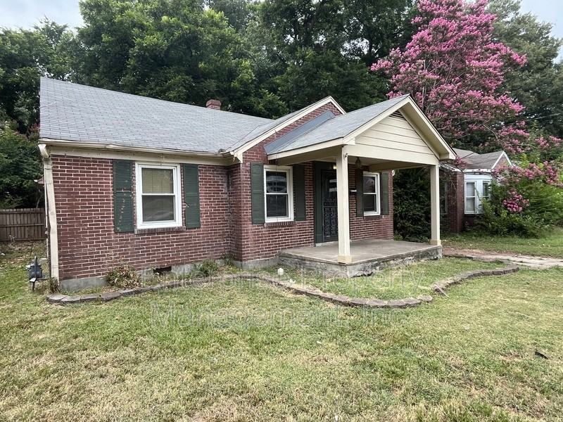 609 Houston St - Photo 2 of 18