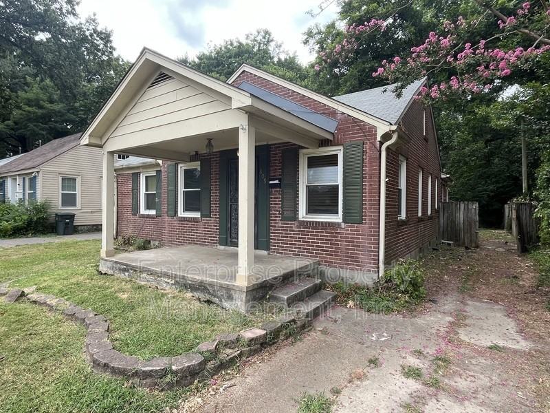 609 Houston St - Photo 3 of 18