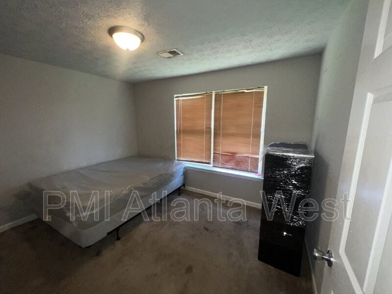 4203 Fairington Club Dr - Photo 3 of 11