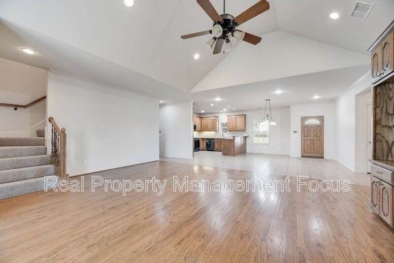 1255 Vineyard Rd - Photo 6 of 21