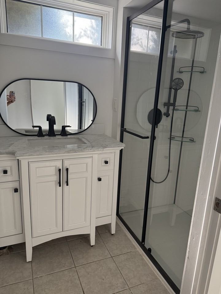 439 Bay Street North - Photo 3 of 9