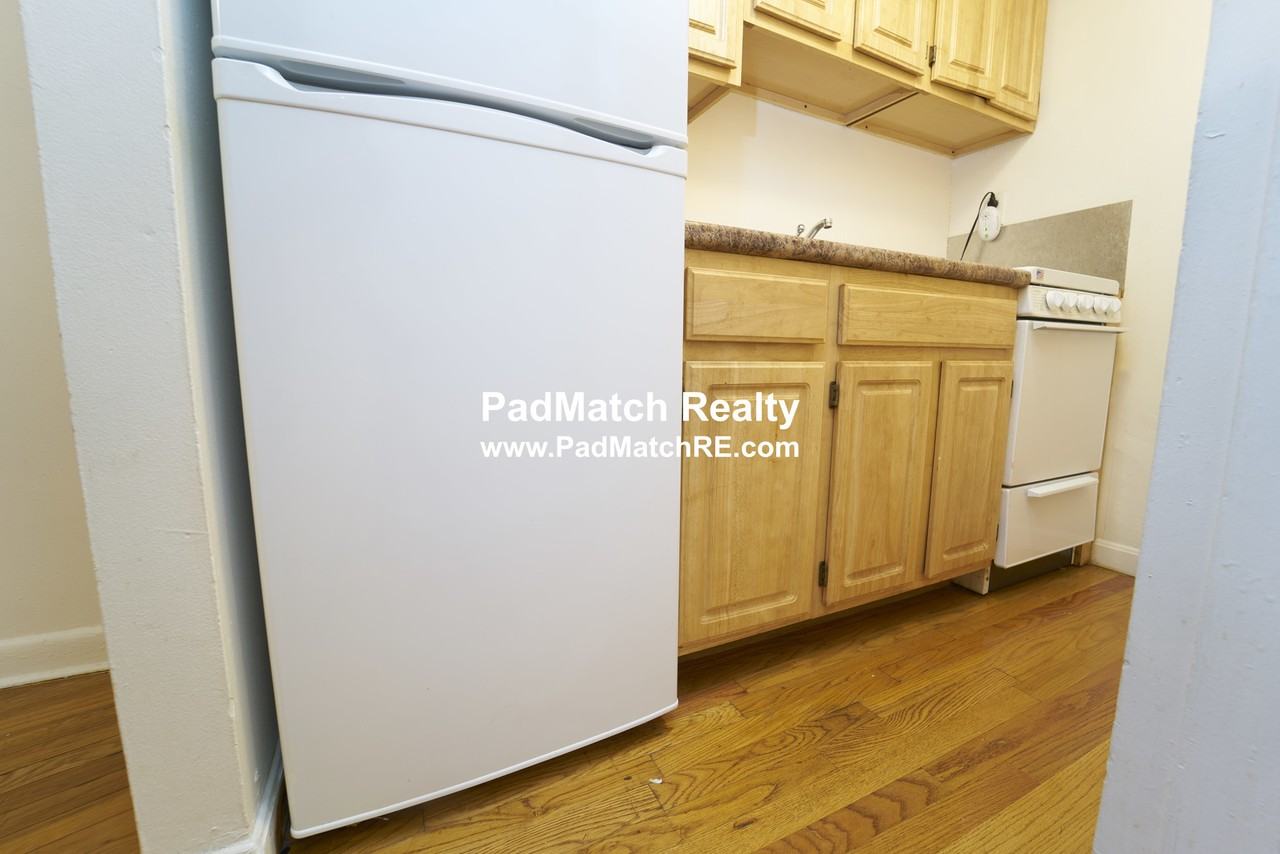 153 Brighton Ave #7 - Photo 4 of 9