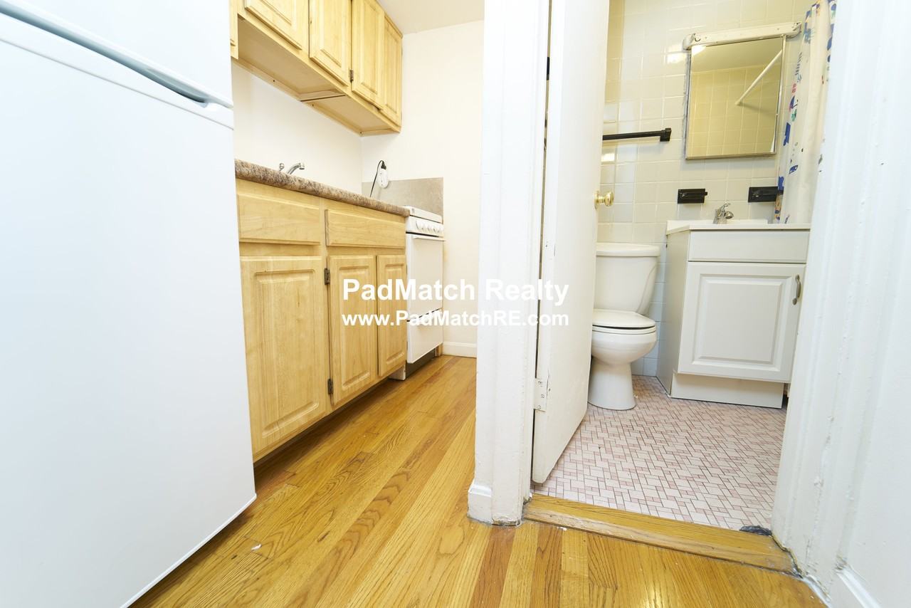 153 Brighton Ave #7 - Photo 5 of 9