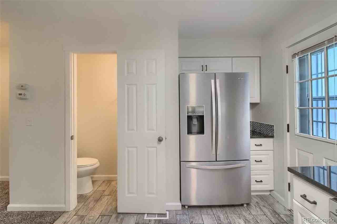 12057 East Tennessee Avenue - Photo 2 of 8