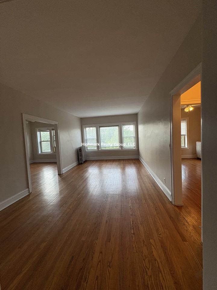 834 Reba Pl #6N - Photo 2 of 21