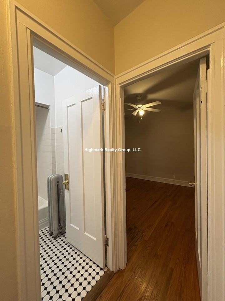 834 Reba Pl #6N - Photo 5 of 21