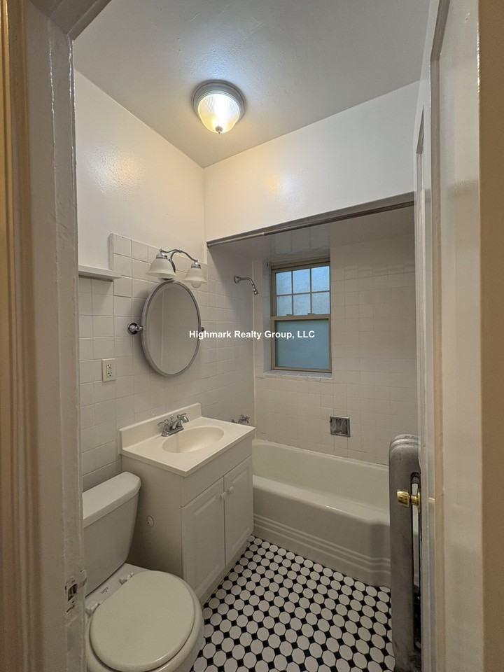 834 Reba Pl #6N - Photo 6 of 21