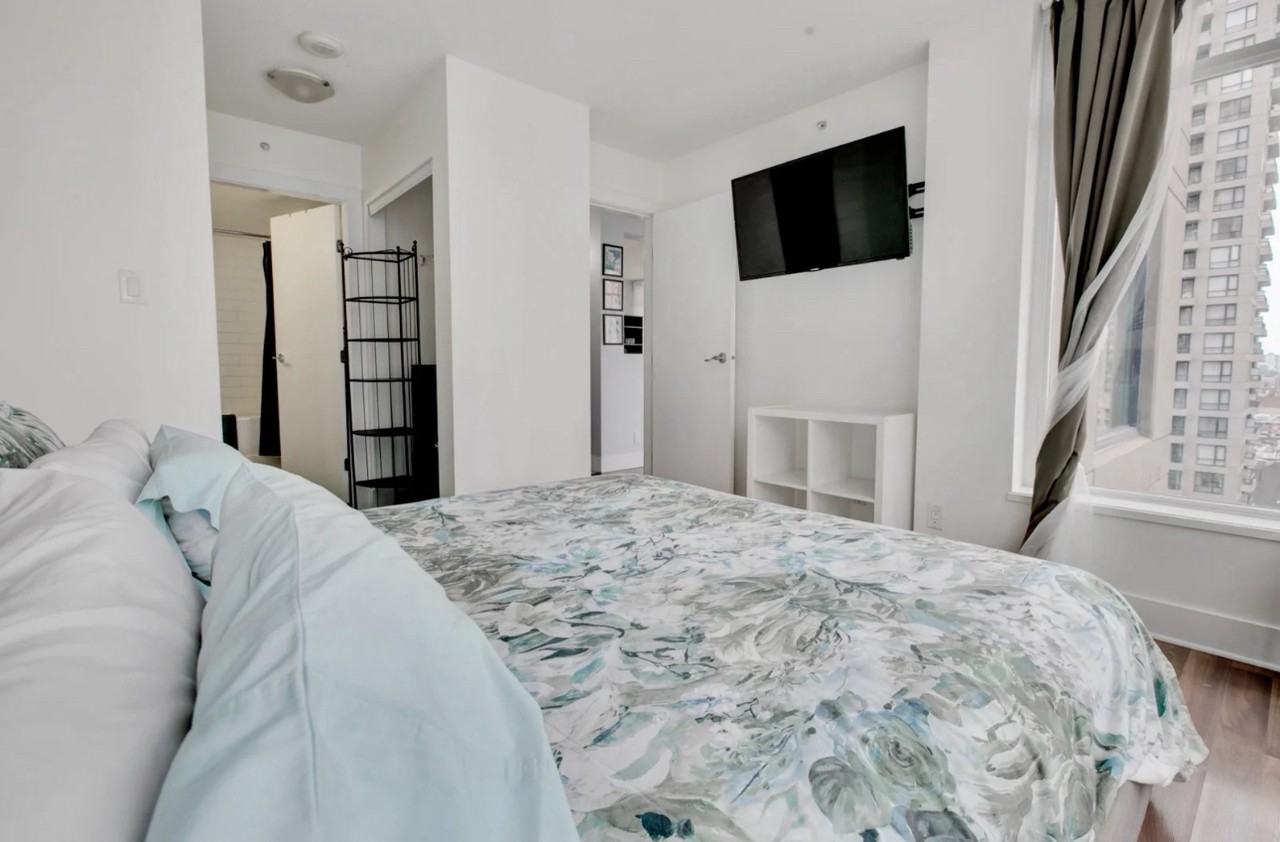 888 Homer St - Photo 2 of 14