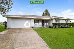 899 Sullivan St - Photo 1 of 1
