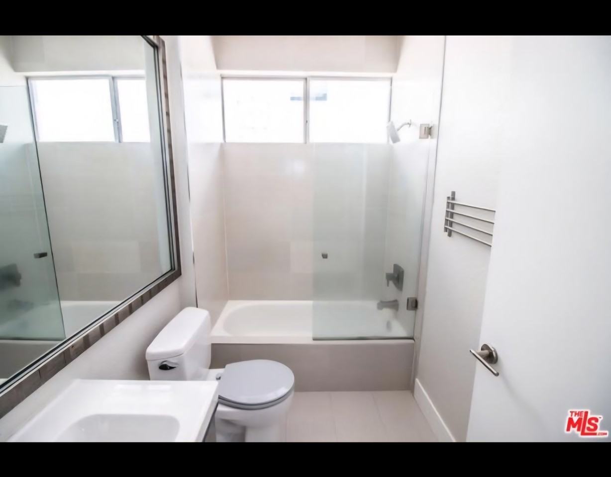 1310 North Detroit Street #406 - Photo 5 of 9