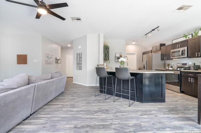 6706 Tezel Oaks #NA - Photo 2 of 17