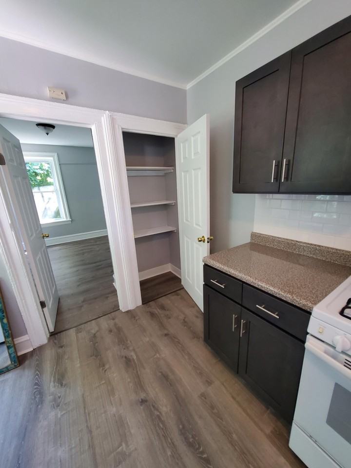 177 W Parmenter St #3 - Photo 6 of 12