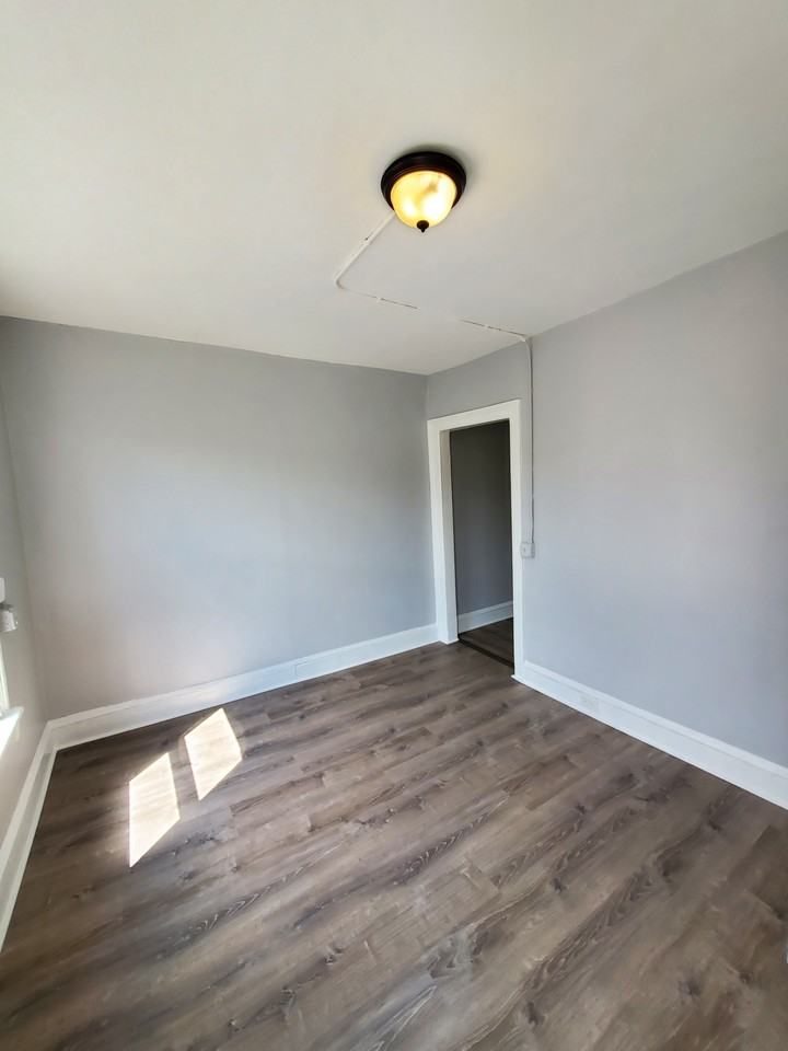 177 W Parmenter St #3 - Photo 7 of 12