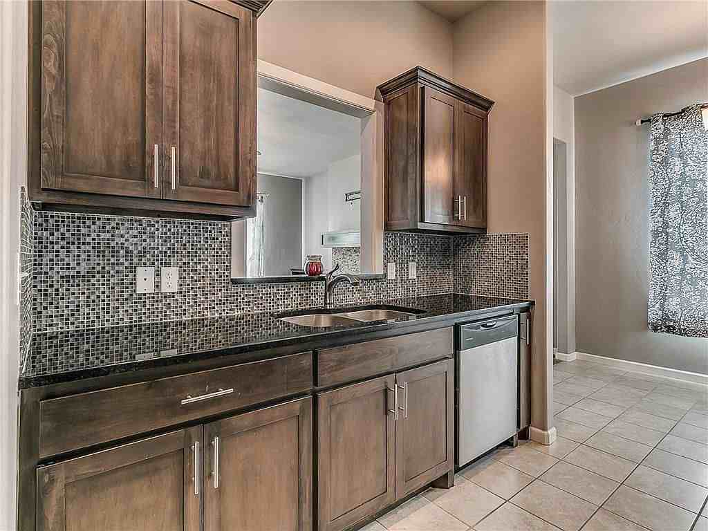 8313 Nw 140th St #NA - Photo 5 of 23