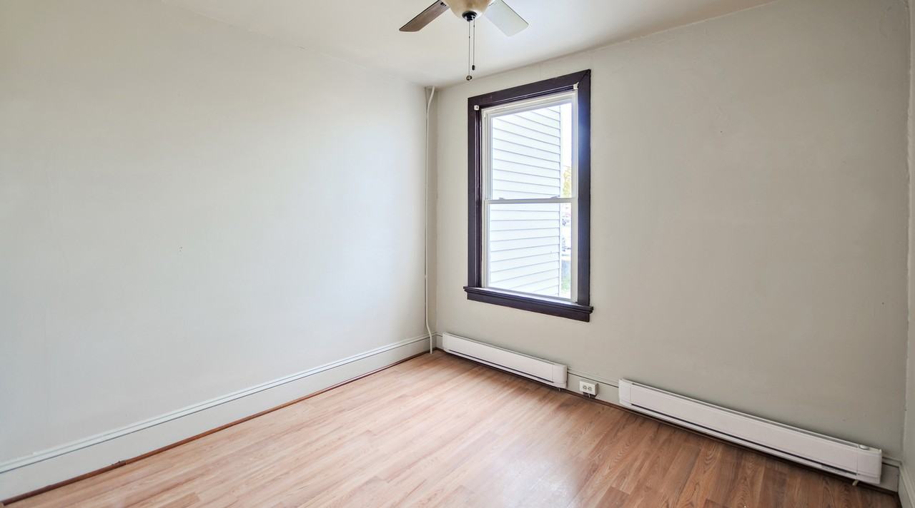 27 S Jefferson St #1 - Photo 7 of 20
