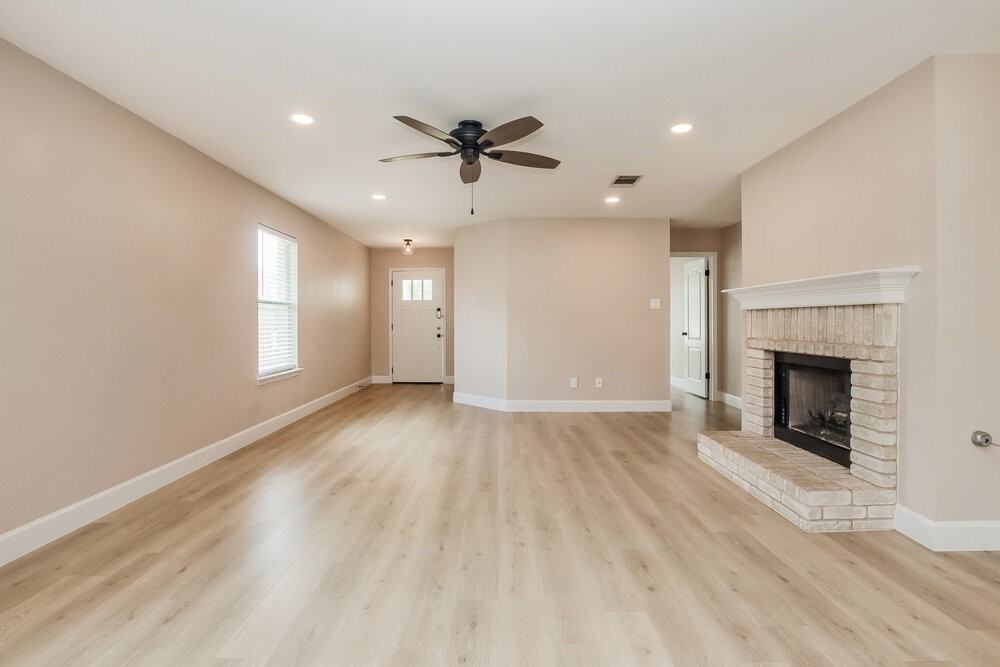 1210 Dayton Dr - Photo 4 of 16