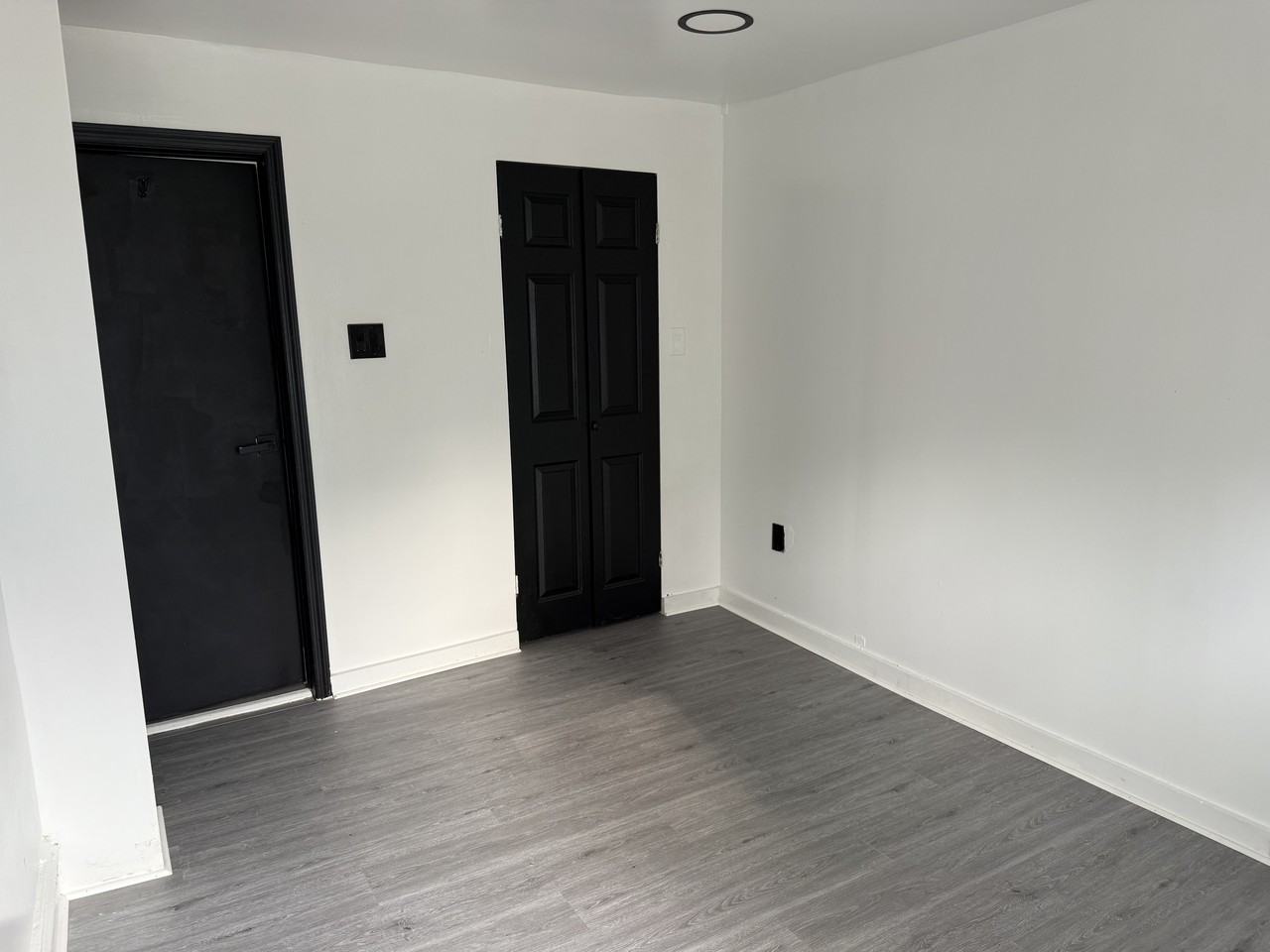 8 Willie Street #1st Floor - Photo 3 of 11