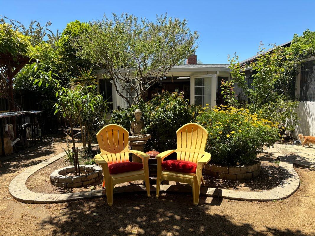 30 Hastings Ave - Photo 2 of 4