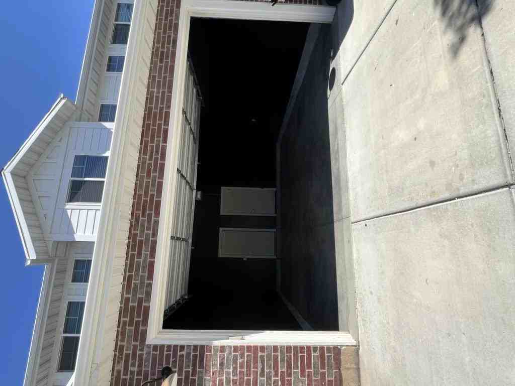 310 E 1500 N - Photo 3 of 17