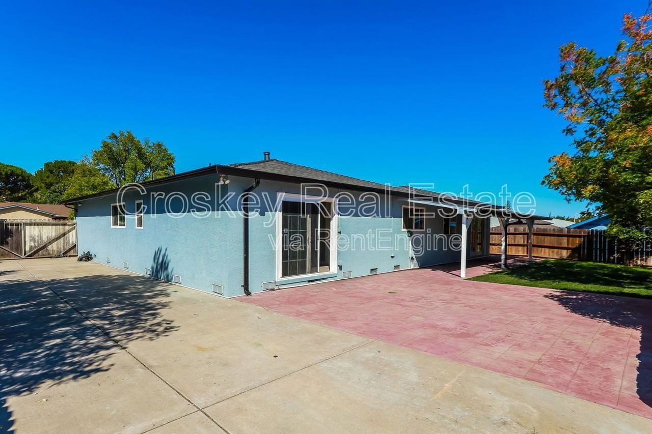 929 Jensen Circle - Photo 7 of 17