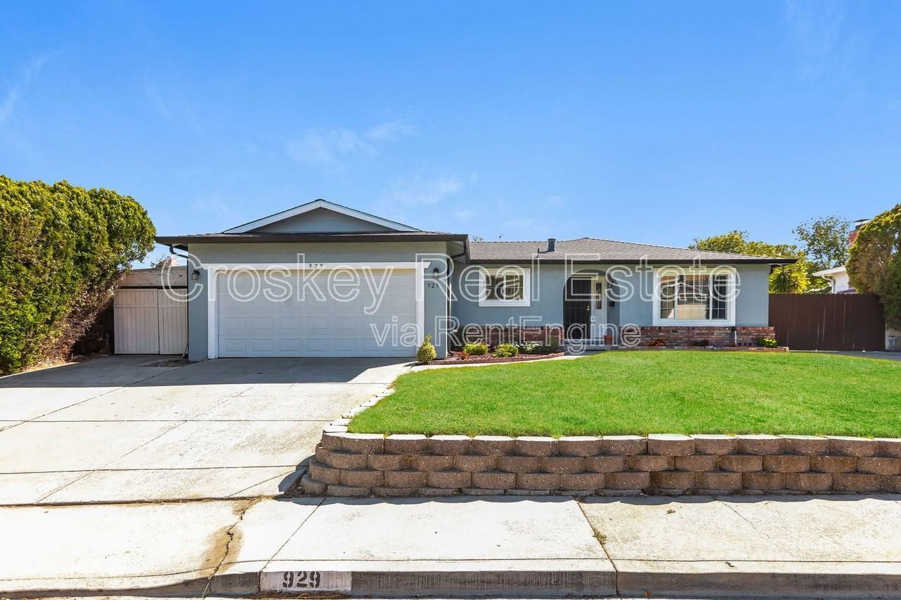 929 Jensen Circle - Photo 2 of 17