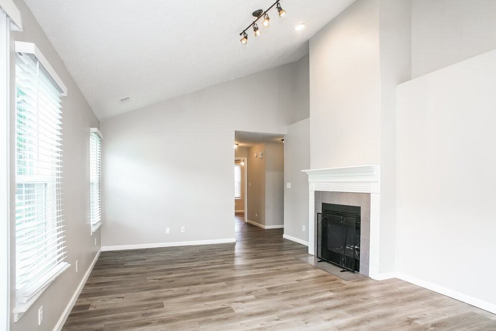 5203 Pin Oak Dr - Photo 3 of 16