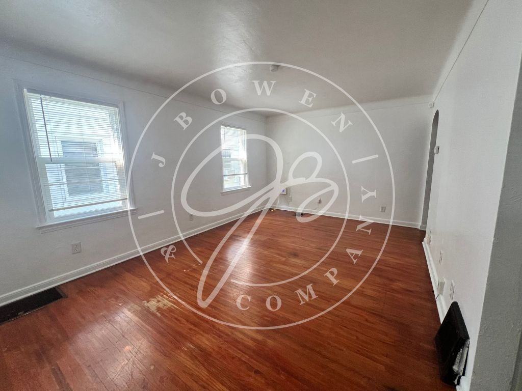 915 Turner Ave - Photo 3 of 14