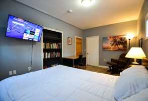 featured image of 445 Hope St #4