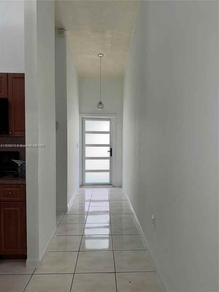 6713 Hialeah Dr #NA - Photo 3 of 20
